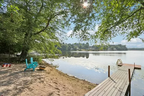 60 Pond St, Georgetown, MA 01833