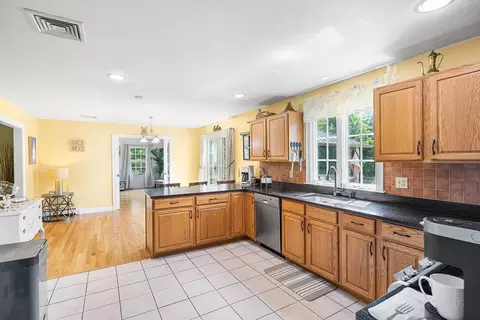 898 Main St, Wareham, MA 02576 photo 8