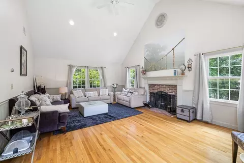 898 Main St, Wareham, MA 02576 photo 4