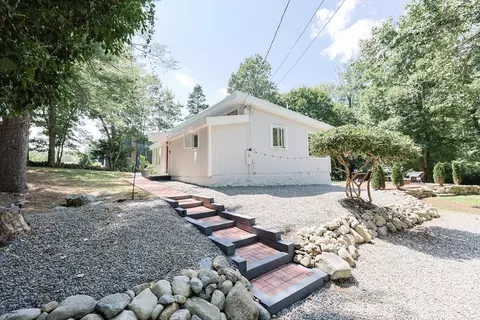 183 Mountain St, Sharon, MA 02067 photo 4