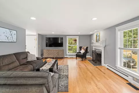 53 Batchelder Rd, Reading, MA 01867 photo 14