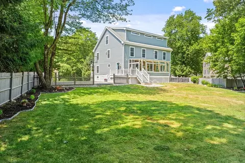 53 Batchelder Rd, Reading, MA 01867 photo 2