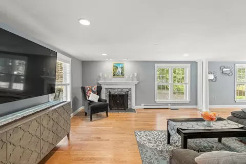 53 Batchelder Rd, Reading, MA 01867 photo 16
