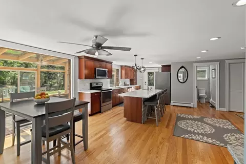 53 Batchelder Rd, Reading, MA 01867 photo 7