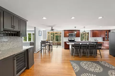 53 Batchelder Rd, Reading, MA 01867 photo 4