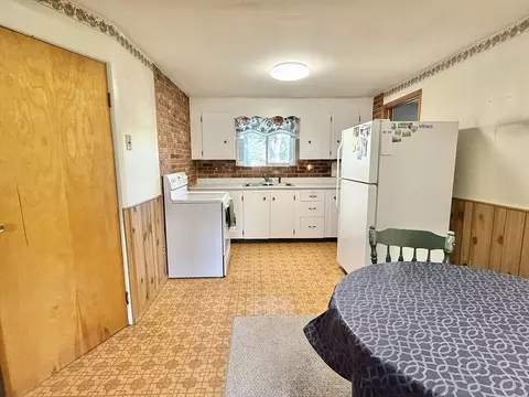 Kitchen - 31 Pomeroy St, Easthampton, MA 01027 photo 2 of 4