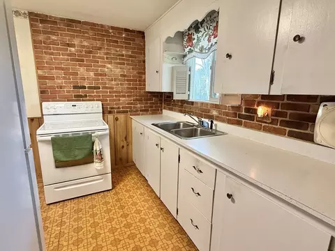 Kitchen - 31 Pomeroy St, Easthampton, MA 01027 photo 4 of 4