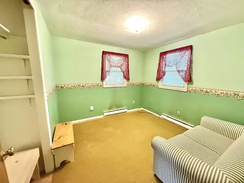 Bedroom - 31 Pomeroy St, Easthampton, MA 01027 photo 3 of 5