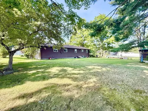 Exterior - 31 Pomeroy St, Easthampton, MA 01027 photo 6 of 7