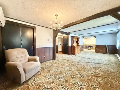Living - 31 Pomeroy St, Easthampton, MA 01027 photo 3 of 3