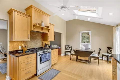 1 Sandy Ln, Bourne, MA 02532 photo 4