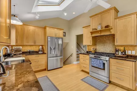 1 Sandy Ln, Bourne, MA 02532 photo 3