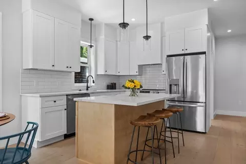 3 Franklin St #2, Somerville, MA 02145