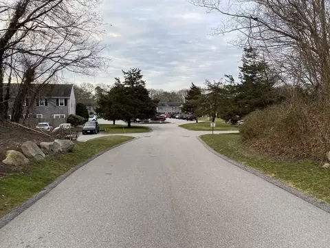 135 W Main St #23, Hyannis, MA 02601 photo 2