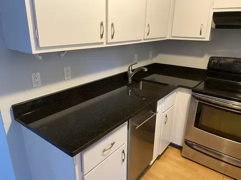 135 W Main St #23, Hyannis, MA 02601 photo 6