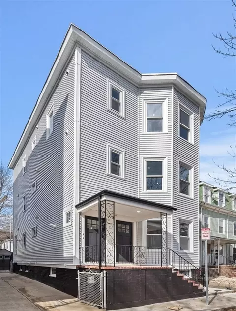 63 Oak St #3, Somerville, MA 02143