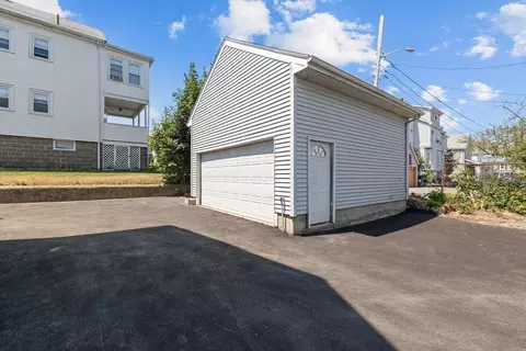 Exterior - 15 Bennett St, Everett, MA 02149 photo 4 of 6