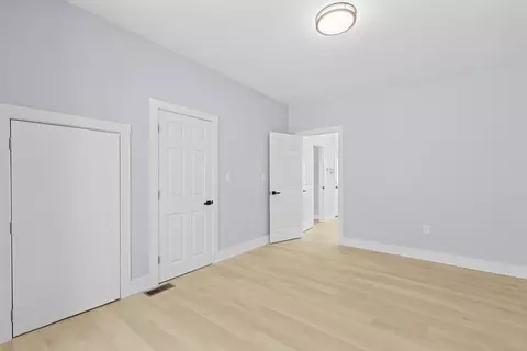 Bedroom - 15 Bennett St, Everett, MA 02149 photo 4 of 5