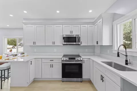 Kitchen - 15 Bennett St, Everett, MA 02149 photo 1 of 2