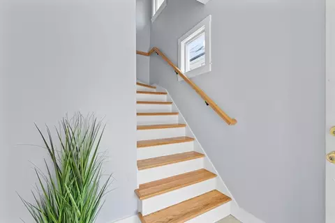 Entry Way - 15 Bennett St, Everett, MA 02149 photo 5 of 5