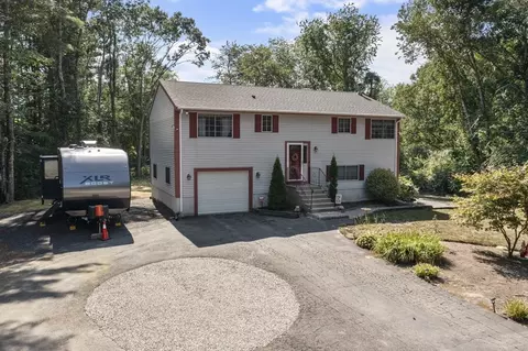 272 Prospect Hill St, Taunton, MA 02780