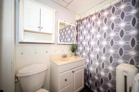 Bath - 3 Arbor Vitae St, Worcester, MA 01603 photo 1 of 2