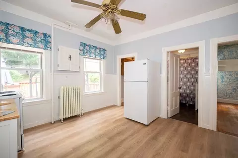 Entry Way - 3 Arbor Vitae St, Worcester, MA 01603 photo 2 of 5