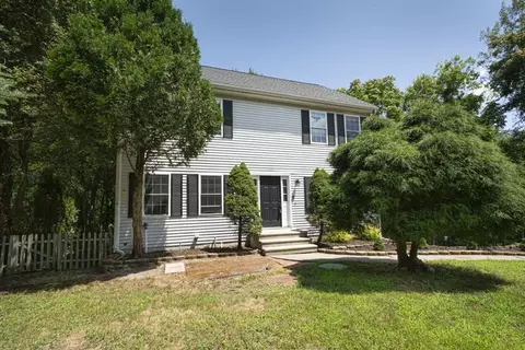 194 Svenson Ave, Worcester, MA 01607