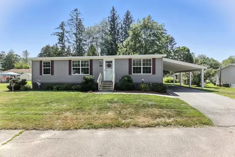 9 Riverview Cir, Brimfield, MA 01010