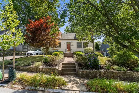 8 Linden Ave, Salem, MA 01970