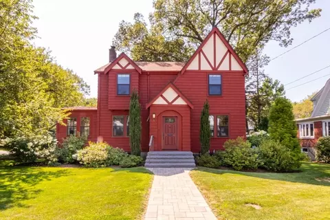 4 Charlotte Rd, Newton, MA 02459
