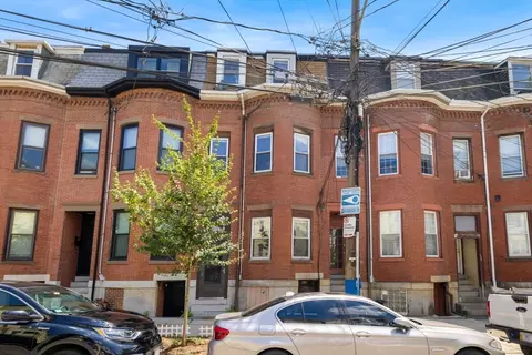 113 Saratoga St, Boston, MA 02128