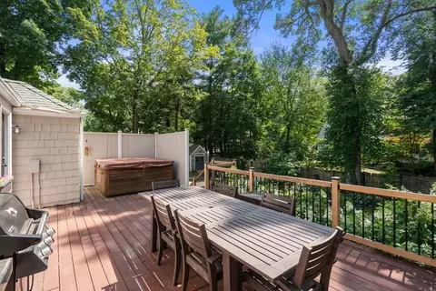 4 Arnold Rd, Wellesley, MA 02481 photo 28