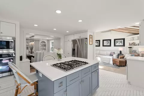 4 Arnold Rd, Wellesley, MA 02481 photo 10