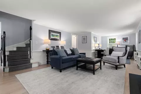 4 Arnold Rd, Wellesley, MA 02481 photo 4