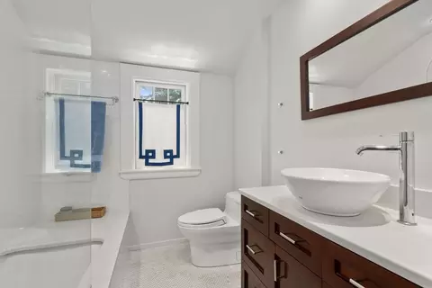 4 Arnold Rd, Wellesley, MA 02481 photo 21