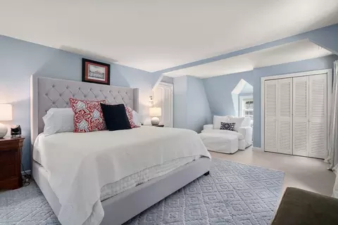 4 Arnold Rd, Wellesley, MA 02481 photo 18