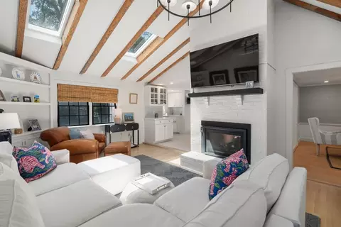 4 Arnold Rd, Wellesley, MA 02481 photo 13