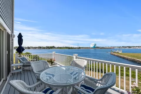 30 Settlers Way #30, Salem, MA 01970