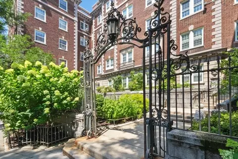 3 Arlington St #54, Cambridge, MA 02140