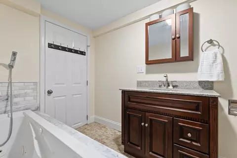 27 May St, Marblehead, MA 01945 photo 25