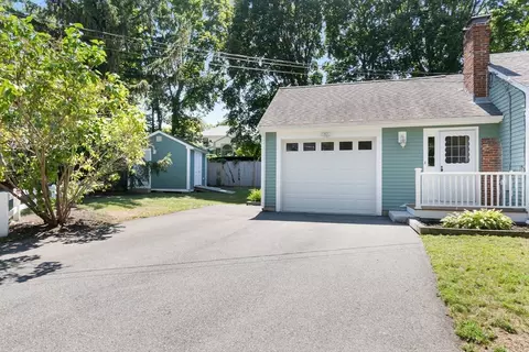 27 May St, Marblehead, MA 01945 photo 3