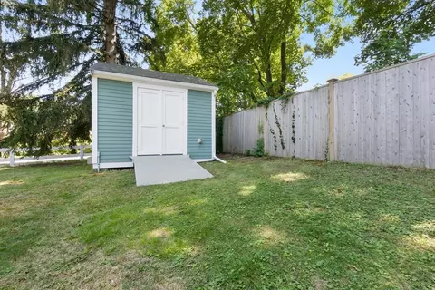 27 May St, Marblehead, MA 01945 photo 29