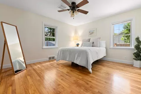 27 May St, Marblehead, MA 01945 photo 16