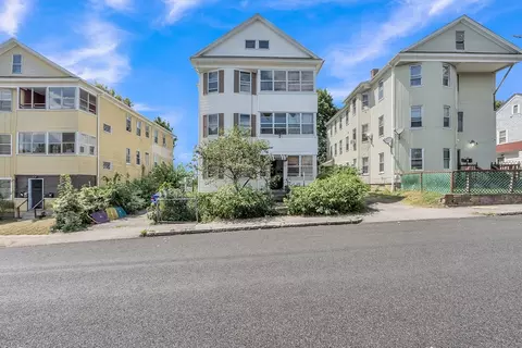 35 Stanton St, Worcester, MA 01605 photo 2