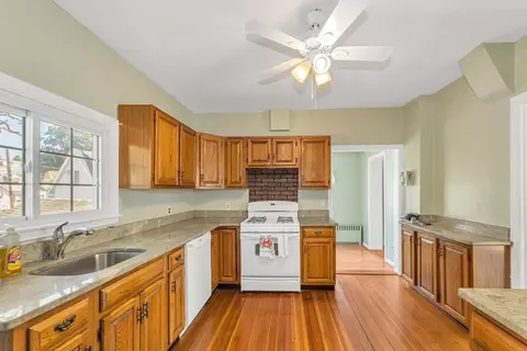 39 Arbor Ln, Dedham, MA 02026 photo 5