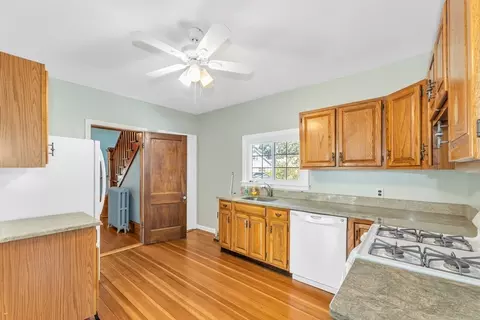 39 Arbor Ln, Dedham, MA 02026 photo 6