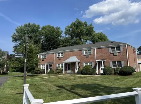 27 Dewey Ave #1, Westfield, MA 01085