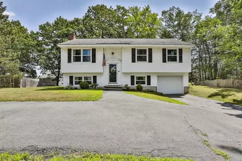 11 Birchmont St, Tyngsborough, MA 01879