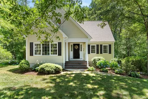 25 Oxford Dr, Franklin, MA 02038